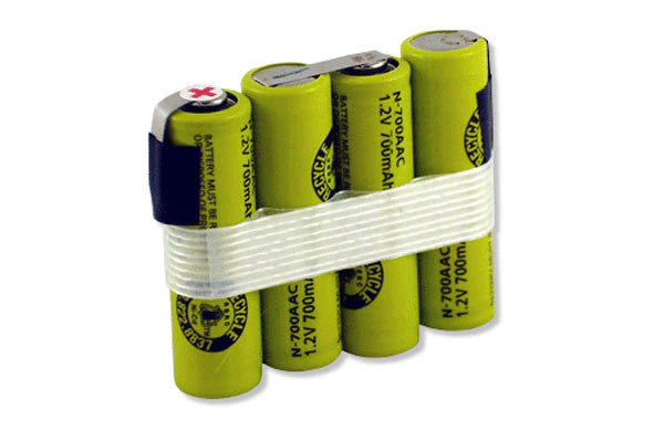 Four Panasonic/Sanyo N-700AAC rechargeable batteries shown as a bundled pack with printed labels.