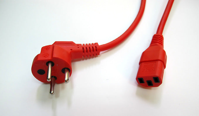 This is a red CEE 7/7 (Schuko) to IEC 60320 C13 power cable, commonly known as a "kettle lead" or "PC power cable