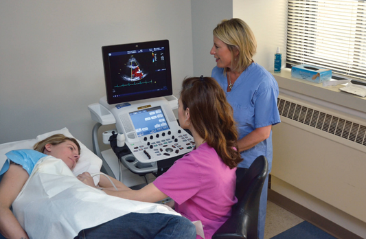 ecg machines, ekg on a woman, how ekg perform on a woman